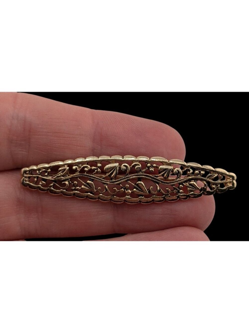 Boho Vintage Floral Filigree Bar Brooch Gold Tone Openwork Vine Pin